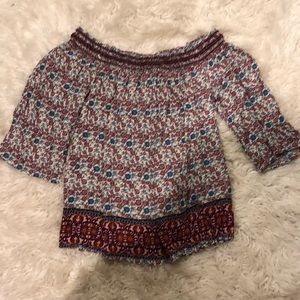 Patterned off the shoulder, flowey  shirt